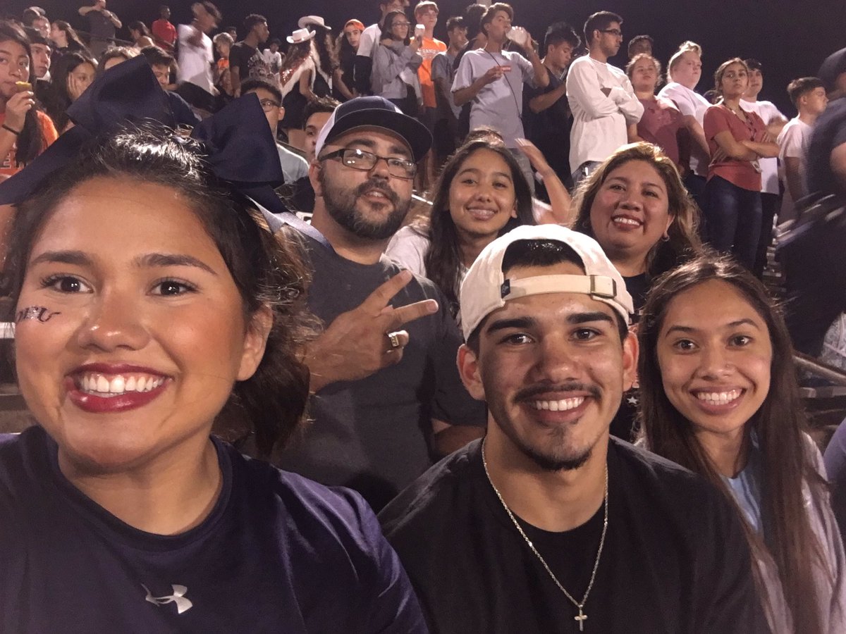 SandraVBurkhart's tweet photo. Haltom Homecoming and my babies made it in from college. Getting to do homecoming all over again with my niece. #2017alumni #2019alumni #classof2023 https://t.co/qStEakWp7j