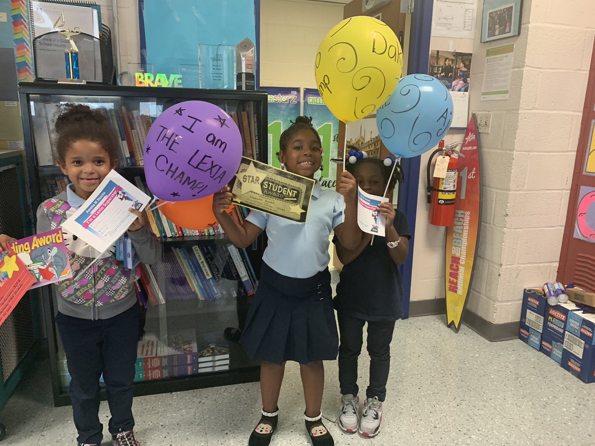 BES2012LLC's tweet photo. We love it when our kindergarten students stop by at the end of the day to show us their social emotional and academic achievements for the week. #StarStudent #LexiaUnits #STMathSyllabusProgress @DCPS_SEL @DCPSedTech @MichelleJFoster @OneTechChic @teachersystems @LexiaLearning https://t.co/Uv5GFtEfo0