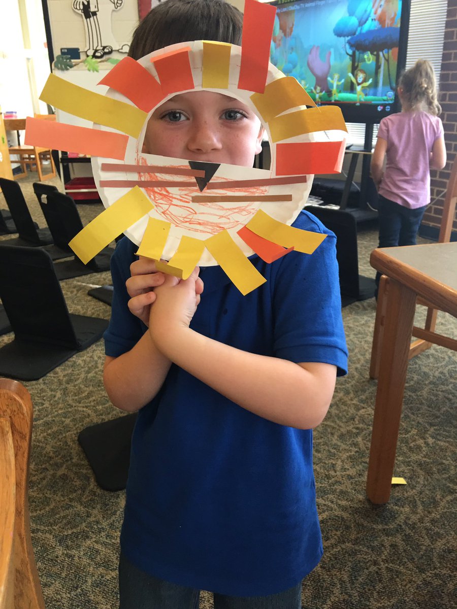 library_sut's tweet photo. Fridays are the best days in the Library!! Today the jungle was alive with LIONS!!!#itsajungleoutthere #wildaboutbooks @cathyroo2 @sutscotties https://t.co/6uzp74KHO4