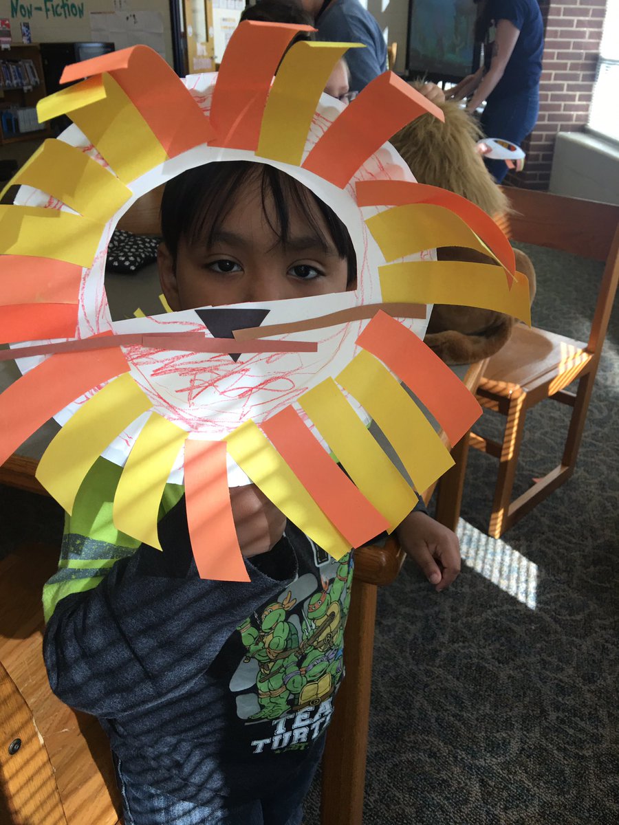 library_sut's tweet photo. Fridays are the best days in the Library!! Today the jungle was alive with LIONS!!!#itsajungleoutthere #wildaboutbooks @cathyroo2 @sutscotties https://t.co/6uzp74KHO4