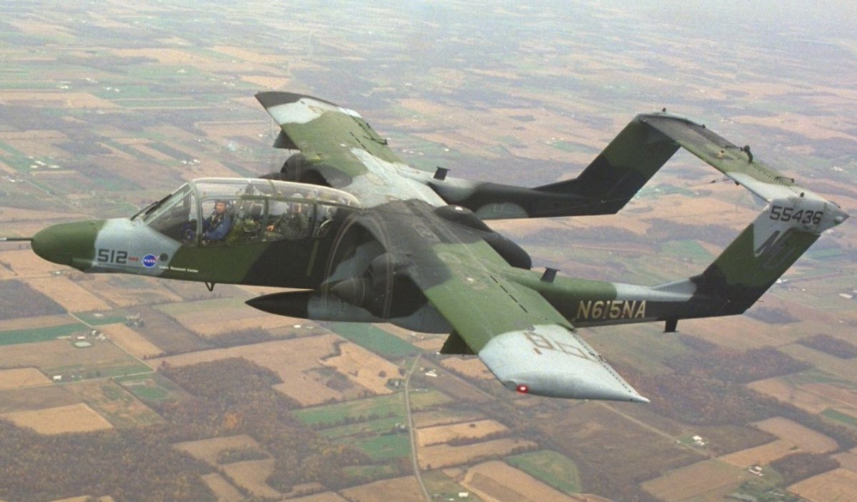 RedditCFB's tweet photo. The OV-10 Bronco was a 1965 aircraft that saw limited operation in the US Air Force and is still in operation in the Philippines. #AFvsBSU https://t.co/ScpGVuvZM2