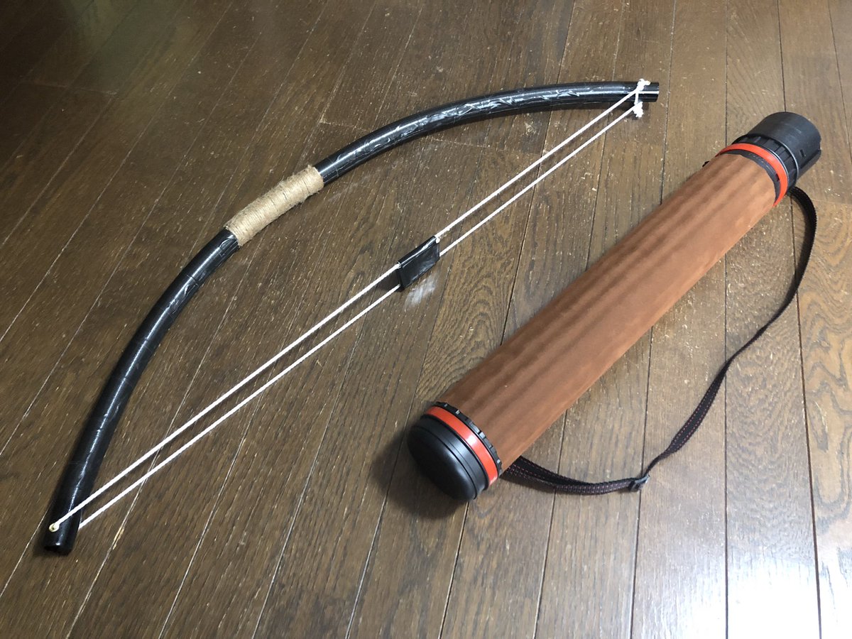 ポスターケースを2 000円とかで買ってる人へ 実はダイソーではだいぶ前から300円で売ってるらしくて感嘆の声を上げる皆さん Togetter