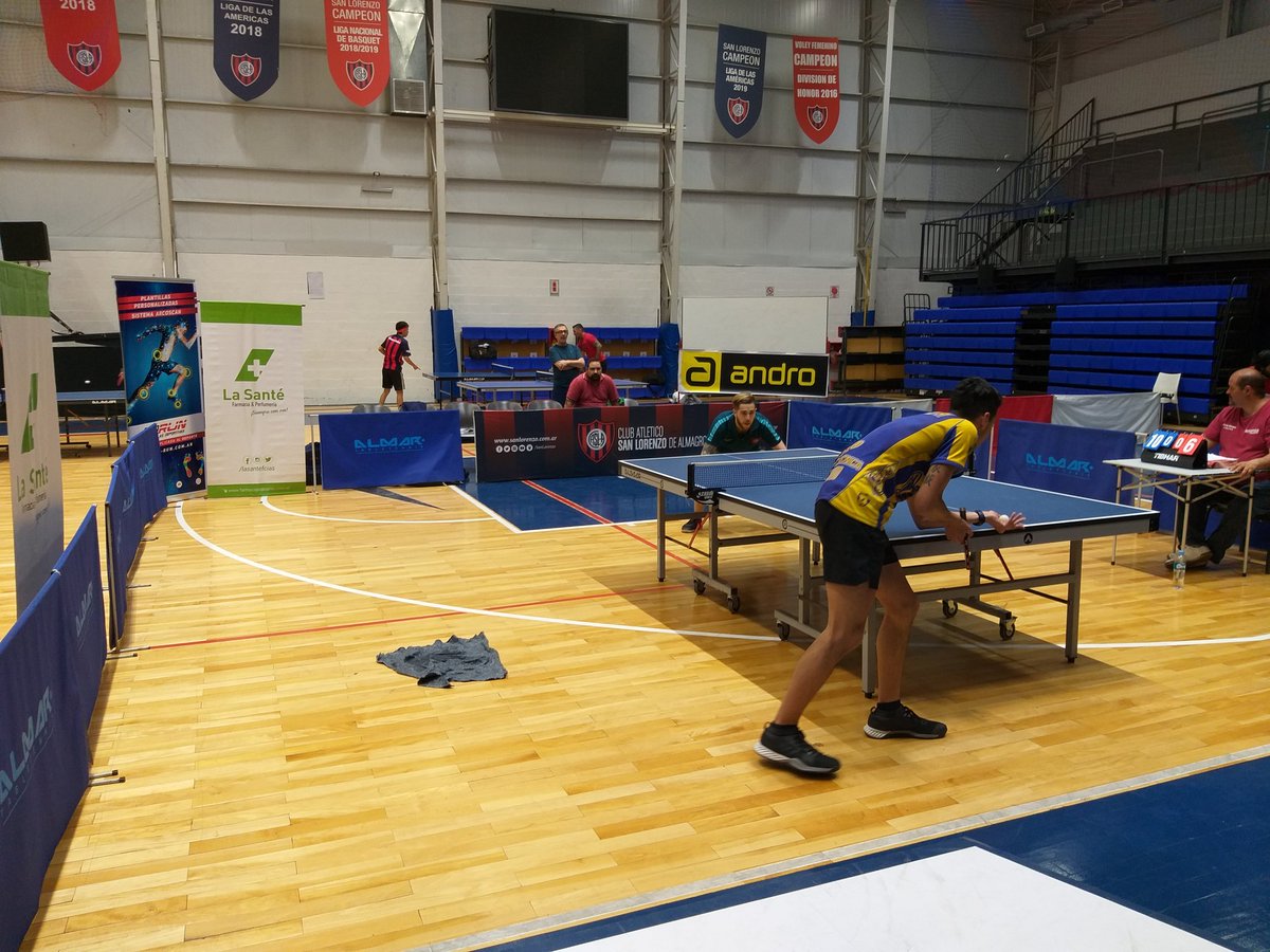 caslatenisdmesa's tweet photo. Triunfo ante el Bohemio! La Primera División de @SanLorenzo le ganó 5 a 1 a Atlanta como local en el Polideportivo Pando y continúa en la cima de la tabla de posiciones de la Superliga de Equipos #FETEMBA Vamos Ciclón 🏓🏓💙❤💪 https://t.co/xmA35fGt1d