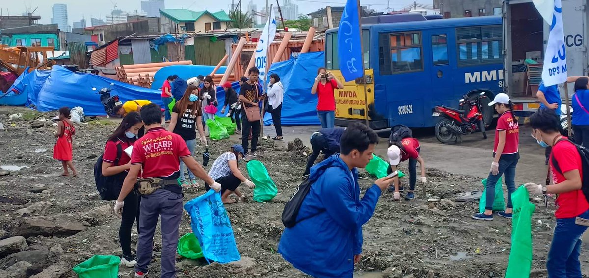 HealthManila's tweet photo. NEWS ALERT: Manila Health Department nakiisa sa 34th International Coastal Clean-up Day

#BagongMaynila
#KalusuganNgManilenyoSigurado
#SimplyNoPlaceLikeManila https://t.co/KsdXgKVTnt