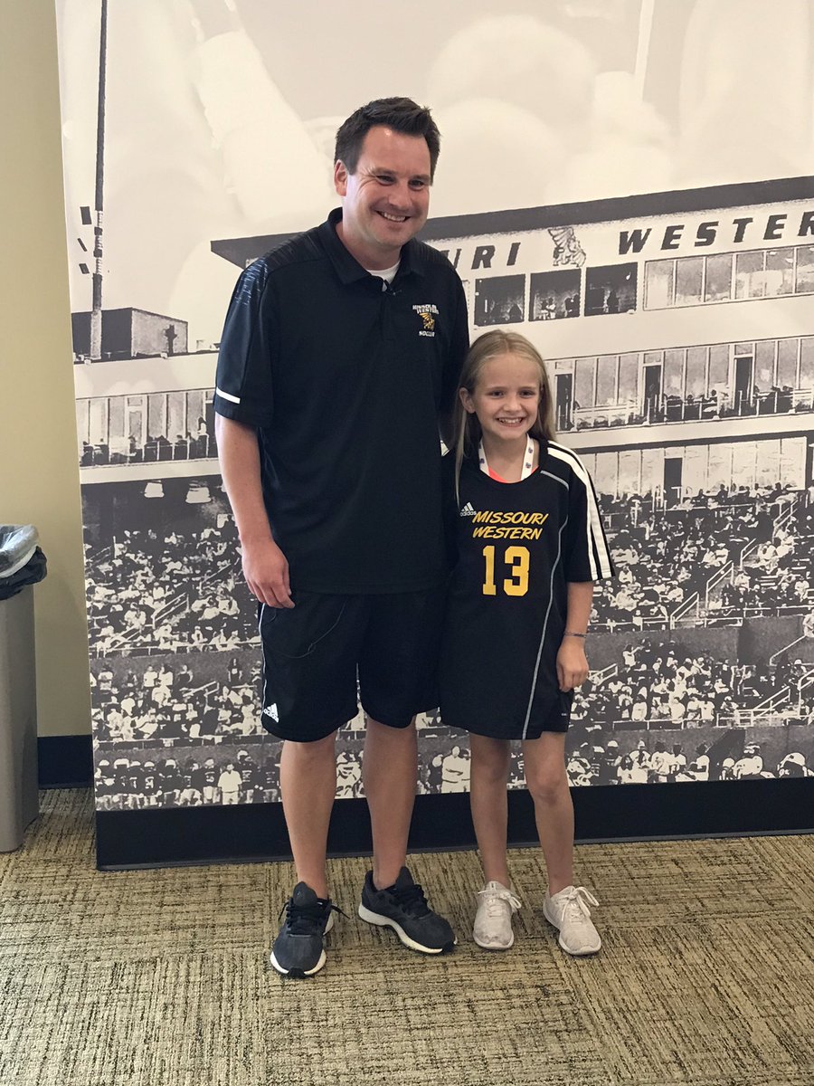 GriffonSoccer's tweet photo. Welcome to Griffon soccer, Savannah! Today was so special and we are so lucky to have an amazing new teammate! #Griffup @GoTeamIMPACT https://t.co/7kPHjUMc3M