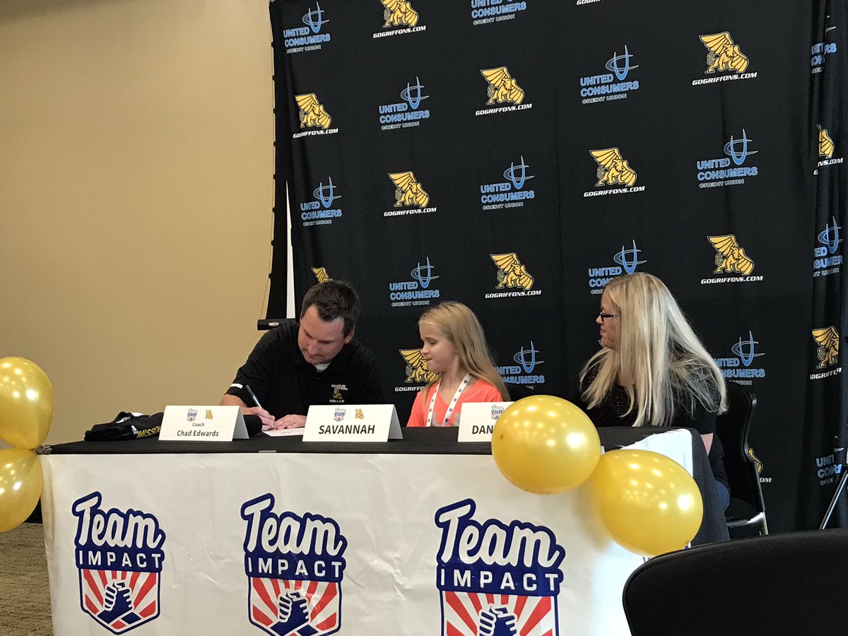 GriffonSoccer's tweet photo. Welcome to Griffon soccer, Savannah! Today was so special and we are so lucky to have an amazing new teammate! #Griffup @GoTeamIMPACT https://t.co/7kPHjUMc3M