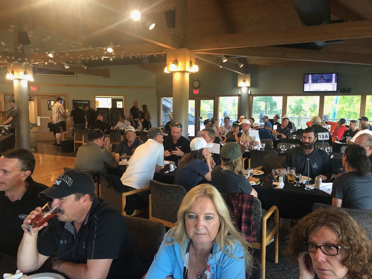 BaldevPooni's tweet photo. Enjoying a drink and dinner after at a day of TRU Trades and Technology golf tournament https://t.co/eqfhEa6Mvm