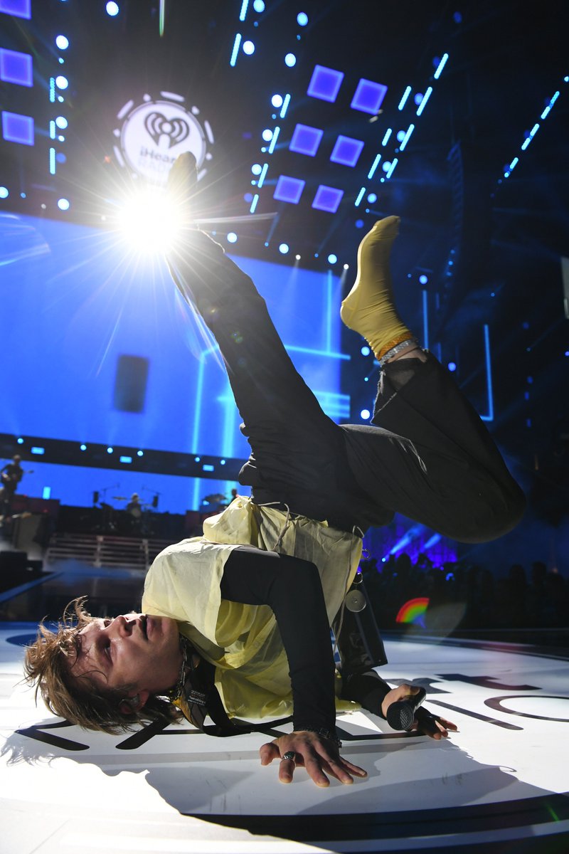 iHeartRadio tweet media