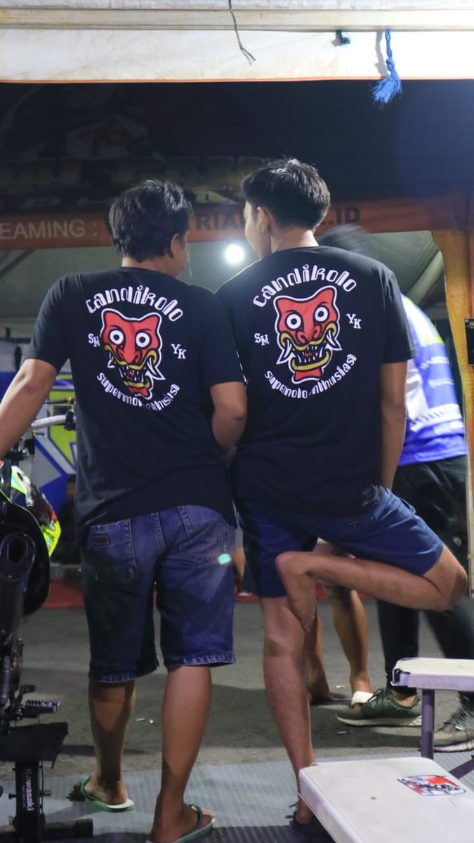 our paddock this morning #TrialGameID #trilgameasphalt #supermotomagaus <a href="/SuperMotoMagAus/">SuperMoto Magazine</a>