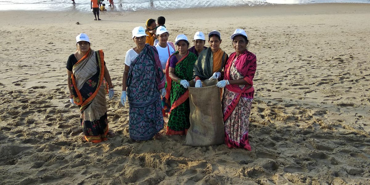 10,000 + volunteers, 100+ Km coastline, 100 + location, 1 campaign. 

#Puri #Odisha unites for the World's biggest coastal cleanup campaign being held under the banner of MoBeach - Puri intitaive by govt of Odisha. #PuriBeachCleanup  <a href="/sudarsansand/">Sudarsan Pattnaik</a> <a href="/nilamadhabpanda/">NILAMADHAB PANDA ନୀଳମାଧବ ପଣ୍ଡା</a> <a href="/arvindpadhee/">Arabinda K Padhee</a>