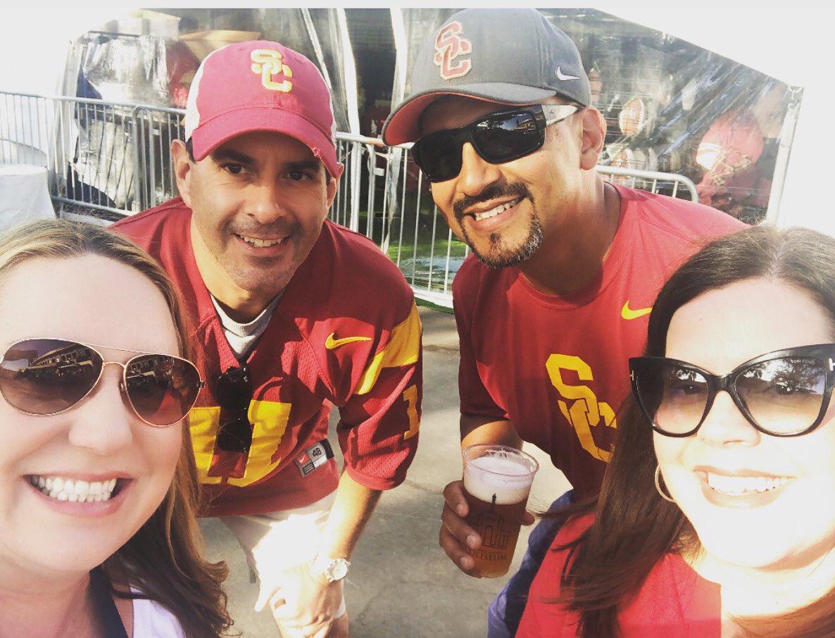 HedaAlcala's tweet photo. #uscselfie https://t.co/elRPneXZ3K