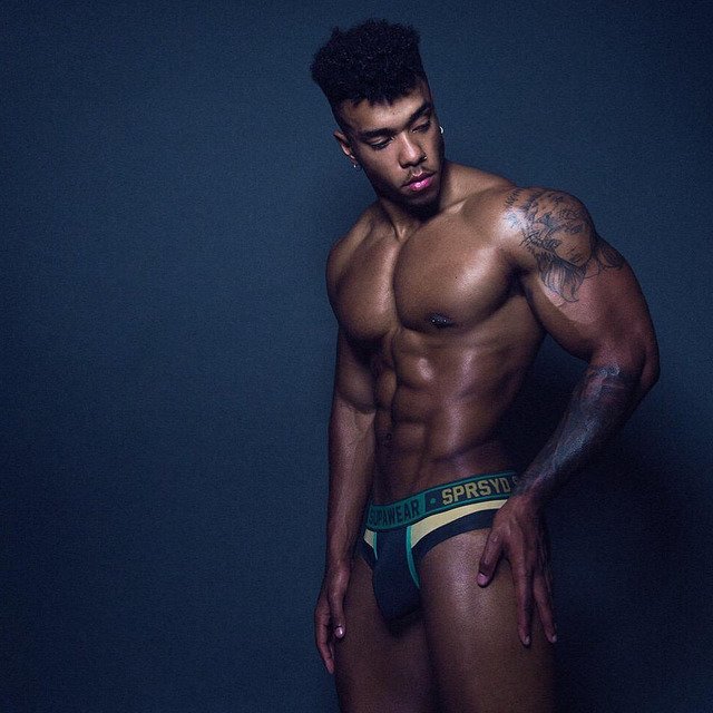 HUNKCREDIBLE's tweet photo. you'll love what you see at:
https://t.co/VzLJ5oJ9ry

#melanin #africanamerican #brothaoftheday #blkpics #blksexyaf #blkmuscles #handsomeman
#blkmancrush #blackdudes #handsomeblack #blkmancrusheveryday #LGBTQTwitter https://t.co/3x11td4yVy