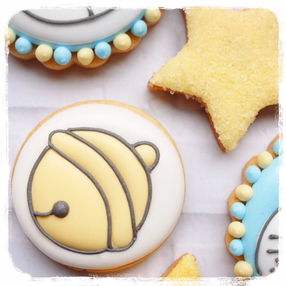 Mokomoko Cookiesさんのツイート ドラえもんアイシングクッキー 久しぶりに自分のお持たせ用に キャラクターのクッキーを作りました ドラえもんとかミッフィーとかキティちゃんの様に 計算されてデザインされてるキャラクターは やっぱり難しいですね