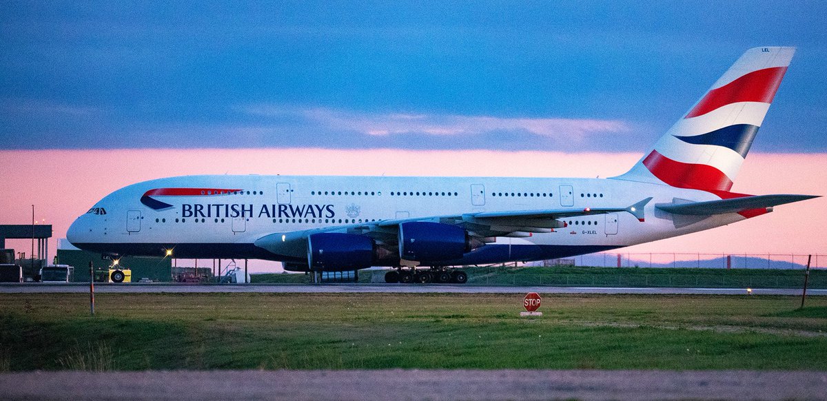 Kent_YVR's tweet photo. It was late, I was late, it was a whole thing 😋 #BigBird British Airways Airbus A380 in the twilight @yvrairport. #yvrspotters #Vancouver #GXLEL https://t.co/xrGKHhT6Mz