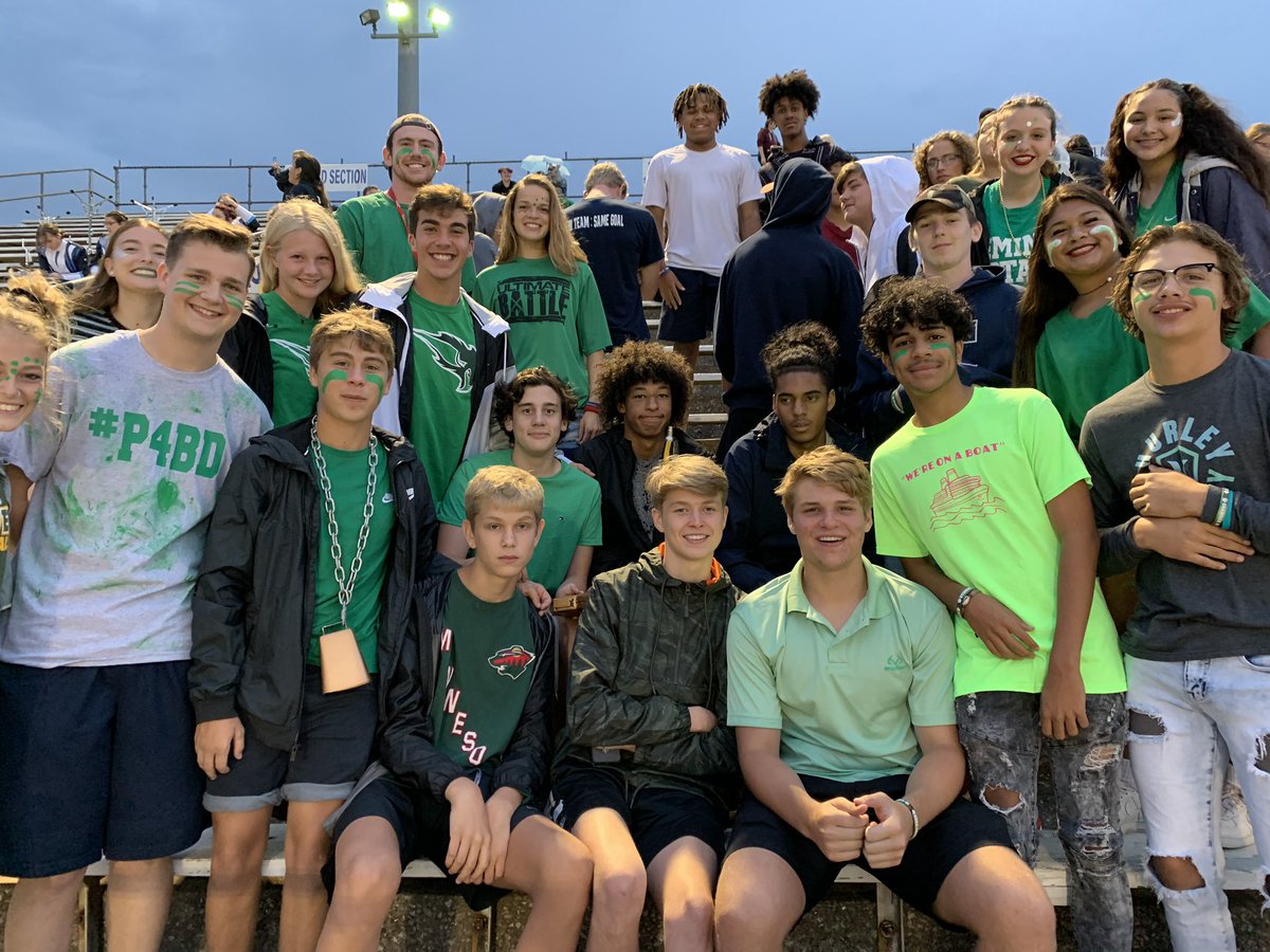 middelnews's tweet photo. Students from @CAHSTitans and @ShawneePublic wore green in honor of Bo Duren, a former Titan, at tonight's game. #P4BD #mdpurpose https://t.co/OHG84umsdl