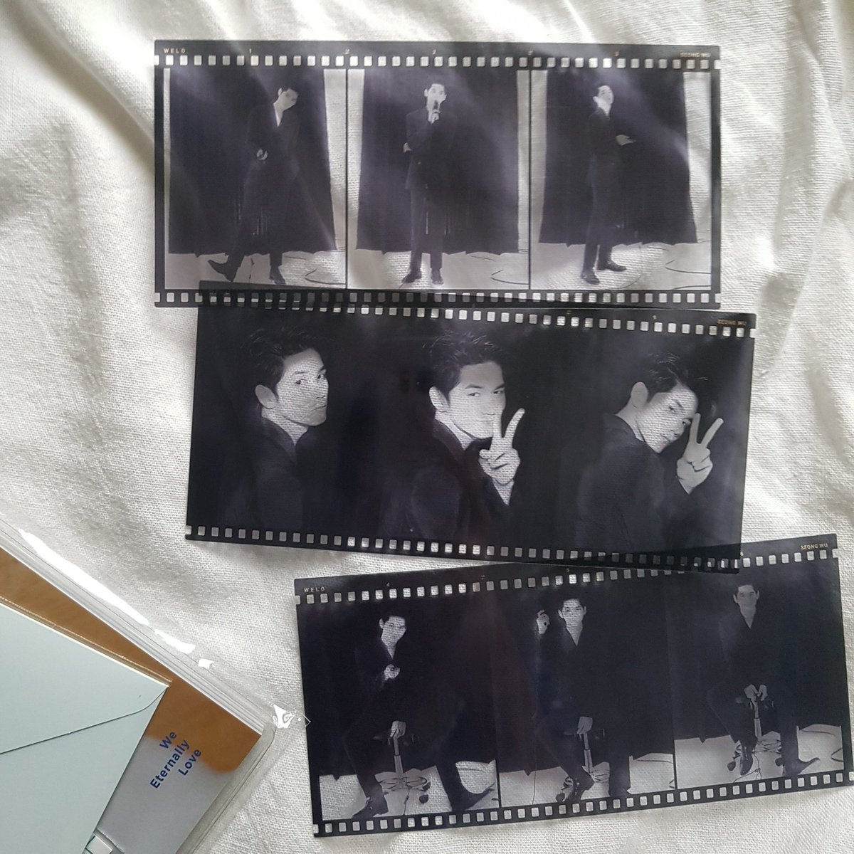 Dear_only_'s tweet photo. 키링...아까워서 억덕해 써요... 엽서 뒤에 꼬물꼬물 글씨쓴 것도 너무너무 귀엽고..ㅠㅠㅠ 스티커 그림도 너무 귀엽고..ㅠㅠ 내새끼 영재야 영재.. 연예인 안했으면 신춘문예 당선되고 퓰리쳐상 받았것지ㅠㅜ옹널평사 위널평사ㅜㅜㅜㅠㅠㅠ
옹뽕 한바가지 들이키고 휴일 시작 https://t.co/PBUufaUsJS