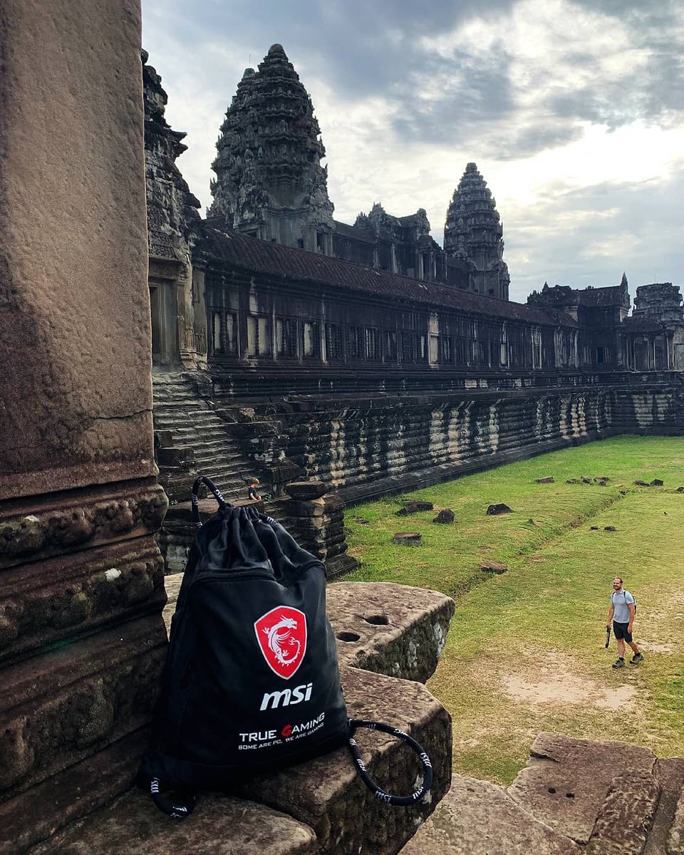 BahadorOmid's tweet photo. Anywhere and any time only MSI TRUE GAMING
@msitweets
#msifarsi #msi #msigaming #truegaming #anywhere #anytime #truegamers #pcgaming #aroundtheworld #pcgamer #new #msi2019 #amd #intel #nvidiageforce #radeon #gaminggear #ام_اس_آی #اژدها_وارد_میشود #گیمینگ #مادربرد_گیمینگ https://t.co/L2AqElnLhr