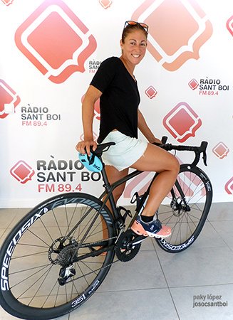 lopez_paky's tweet photo. Primera entrevista de la sexta temporada de #josocsantboi en @RadioSantBoi! He tenido el placer de conversar con la triatleta @KORAXAN, que ha hecho historia en la mítica Embrunman, consiguiendo el triunfo en un durísimo triathlon de LD!
Audio: https://t.co/l4U1hO3lT6 https://t.co/iU7eWtjnpN