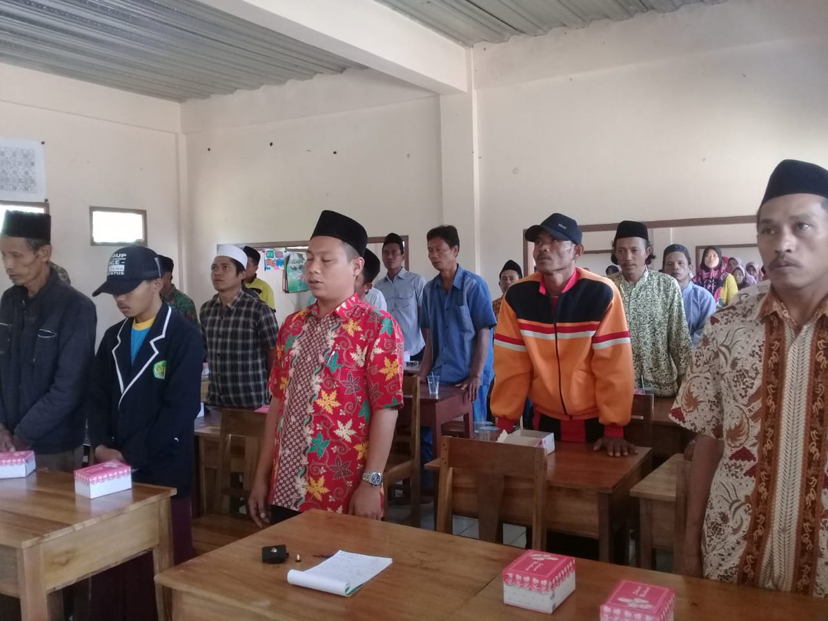 mtsalfalah_mdg's tweet photo. Rapat Pleno RAPBM MTs Al Falah Bantarsari Tahun Pelajaran 2019/2020.

#rapatpleno
#rapbm
#tp2019-2020
#mtsalfalahbantarsari
#yayasanalfalahbulaksari https://t.co/FHQHfGQN6E