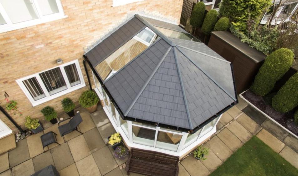 UltraframeHI's tweet photo. Did you know that we provide replacement roofs for existing polycarbonate ones? Interested? Place an order before the end of September, you'll receive a £100 M&amp;S gift card too (T's and c's apply) Click on the link to find out more. https://t.co/L5iV8DcyUV #clitheroe #ribblevalley https://t.co/XuSUriUZwp