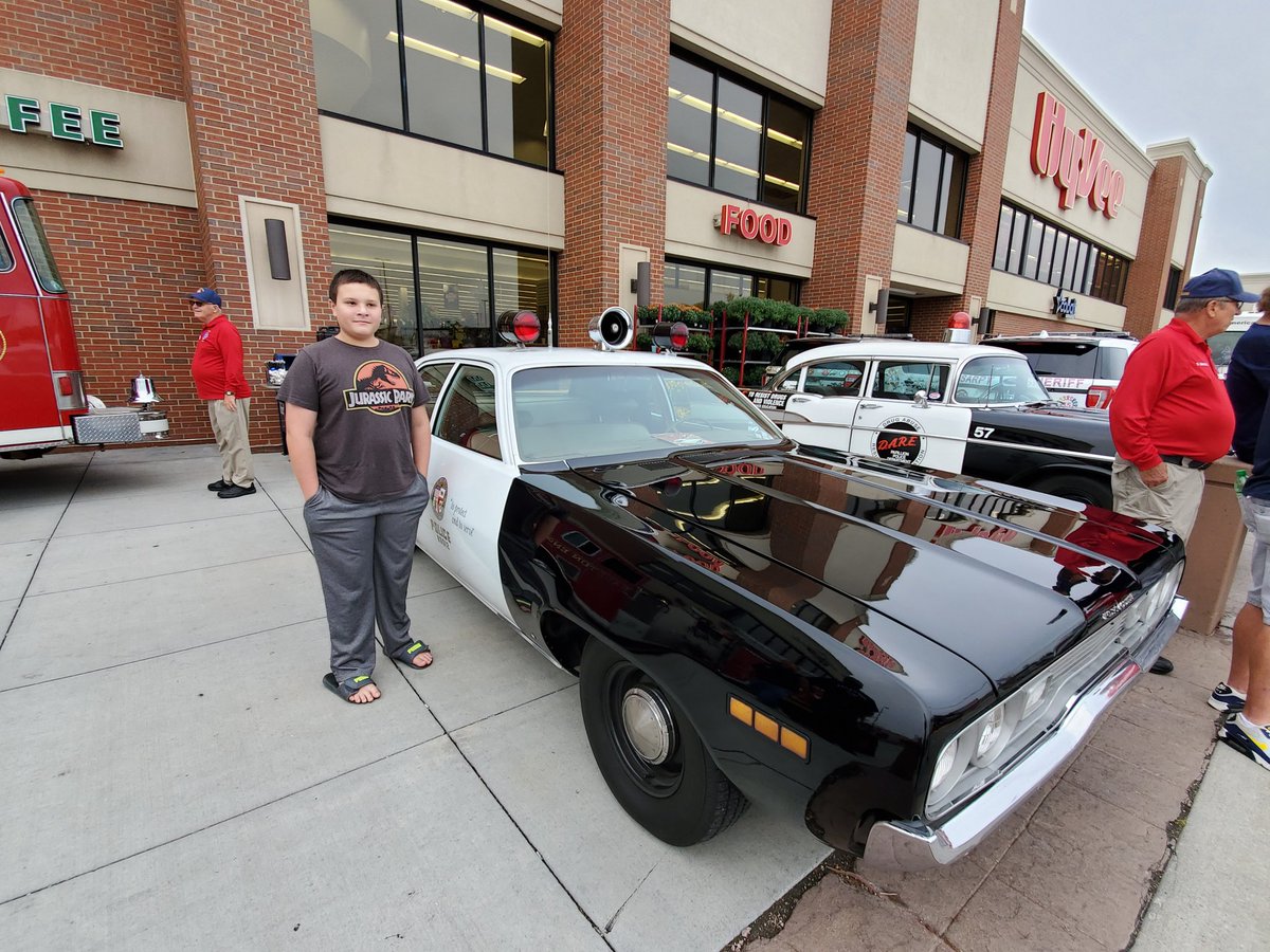 nebraska_billy's tweet photo. This has become a tradition the last 4 years attending #SalutetoPublicSaftey with my 13 year old son who has #Autism. Thanks to Papillion Fire.
#copslife
#equalnotless
#autismdad
#papillionFD
#bluelivesmatter
#supportblue
#Gretna
#Papillion
#Nebraska
#SarpyCounty
#DonBacon https://t.co/7QxVYSc6Bm