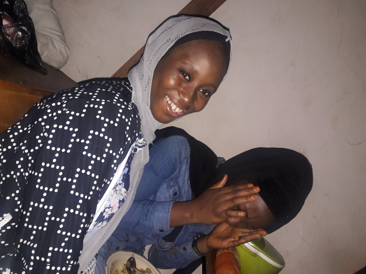 Reeydah_'s tweet image. At @enactus_abu we not only talk about projects  but we also have fun..
After the two weeks team training we decide to hold a picnic....
We had lots of fun (mimicking the excos😂😂😂),dancing and eating..
We had fun in a sustainable way 😃😃
#yes19
#wehadfun
#EnactusAbu