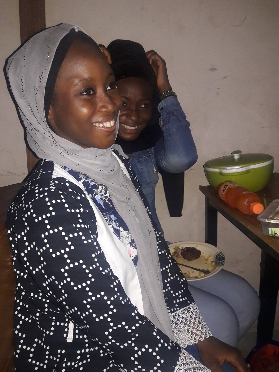 Reeydah_'s tweet image. At @enactus_abu we not only talk about projects  but we also have fun..
After the two weeks team training we decide to hold a picnic....
We had lots of fun (mimicking the excos😂😂😂),dancing and eating..
We had fun in a sustainable way 😃😃
#yes19
#wehadfun
#EnactusAbu