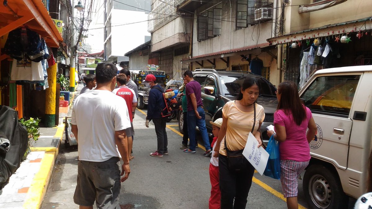 HealthManila's tweet photo. Tuloy ang pagsuyod sa mga Barangay ng Manila Health Department para masugpo ang Dengue! 

Misting &amp; Larviciding ng Insect &amp; Vermin Control Personnel sa Mariano Ponce Elementary School at Barangay

#BagongMaynila
#KalusuganNgManilenyoSigurado
#SimplyNoPlaceLikeManila https://t.co/AtLUIhneHl