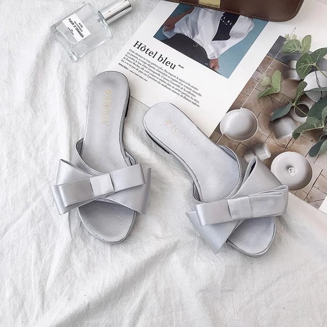 michmic00257794's tweet photo. SALE! SALE! SALE!
2019-2020 WOMEN'S FASHION SLIPPERS
FIND IT,LOVE IT,BUY IT..
#slipper #sandal #yeezy #fashionshoes #fluffyslippers #furslide #fursandal #fursandals #foxfur #furslipper #furslippers #fashionslippers #ShopBackBeforeYouShop
SHOP NOW 👇
https://t.co/i0UmPm5DUe https://t.co/hRIm6OB0ul
