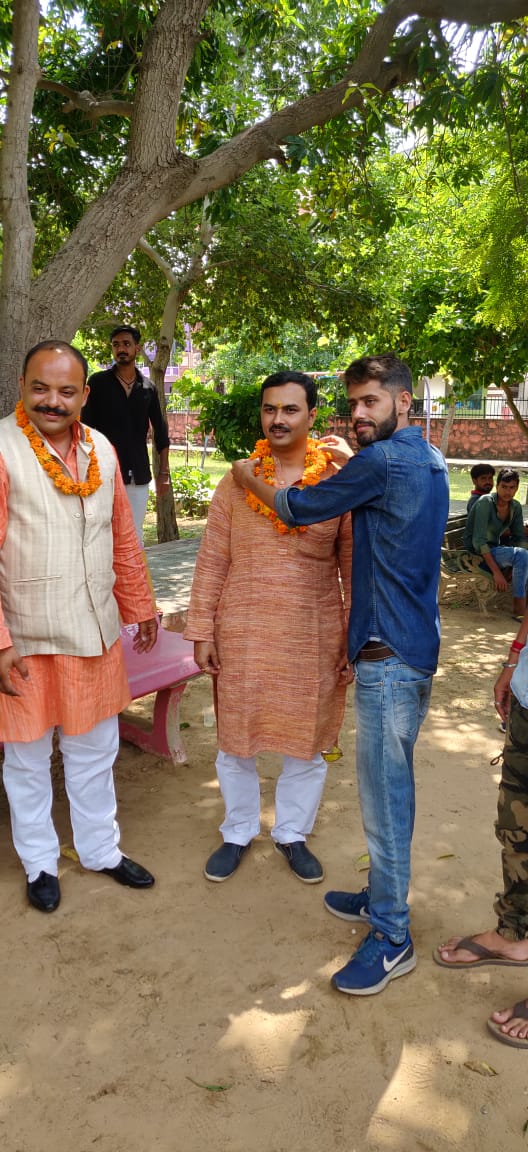 Adv.Santosh Kumar Tiwari tweet media