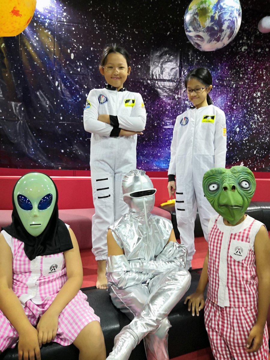 PatanaYear5's tweet photo. Strange visitors in our shared area today as our student astronauts used the dress up space to create out of this world space scenes. #motivatedandengaged #play #livingpatanavalues https://t.co/mNROprxj5S