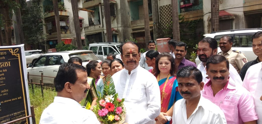 KisanMla's tweet photo. मुरबाड शहरातील #राष्ट्रवादीकॉंग्रेसच्या एकमेव नगरसेविका सौ. स्नेहा सागर चंबावणे यांनी खासदार श्री. कपिल पाटील साहेब आणि 
आमदार श्री. किसन कथोरे साहेब तसेच अनेक मान्यवरांच्या उपस्थितीत #भारतीय जनता पार्टीत जाहीर #प्रवेश केला... https://t.co/MshbVUFoDH