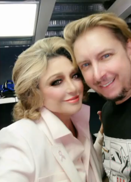 Angelmixvale's tweet photo. @angelicamaria @angelicavale Será muy grato ver el sello de #makeitprensa próximamente en una gran campaña nacional de la mano de @angelicamaria @angelicavale #CampanaComingSoon #jcfrankup #sergioscarpett
#shooting #september2019
#marcelloerd
#mua #makeupbyme
#dreamteam
#advertising
#lovemydolls ✨😍🤩🥰🤗 https://t.co/KpHbHtFE80