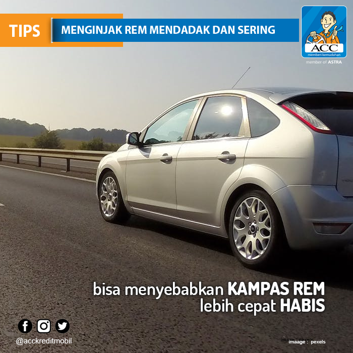 acconeid's tweet photo. Hindari terlalu sering menekan pedal rem secara cepat. Biasakan melakukan pengereman secara perlahan agar kampas rem tidak cepat habis. Jangan lupa pula jaga kebersihan di komponen rem sekitar kampas rem. Komponen rem yg kotor bisa jadi penyebab kampas rem tidak awet #ACCautoTips https://t.co/5r9Z4KM9kk