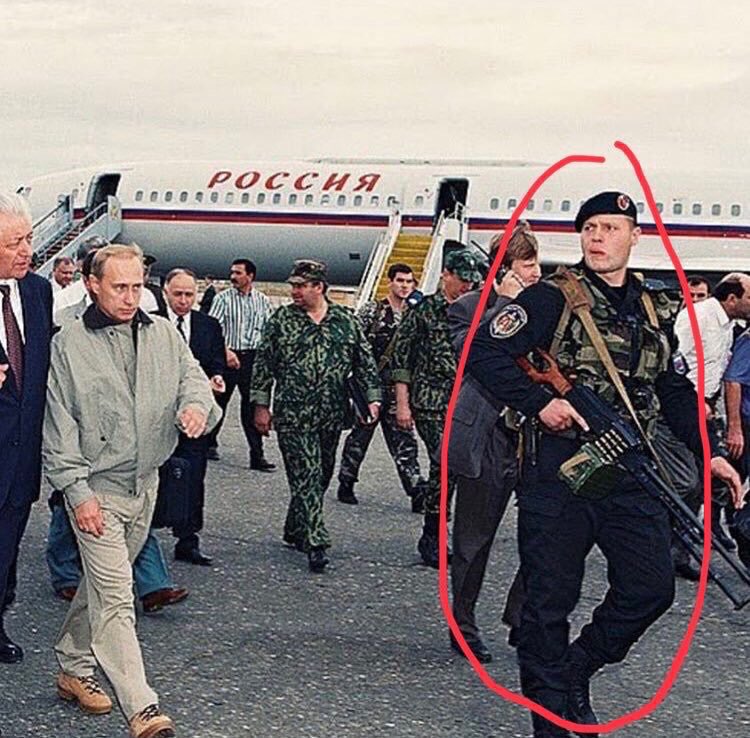 27 августа 1999. Бабушкин губернатор охранник Путина. Охранник Путина губернатор Астраханской. Ботлих 1999. Ботлих Дагестан 1999.