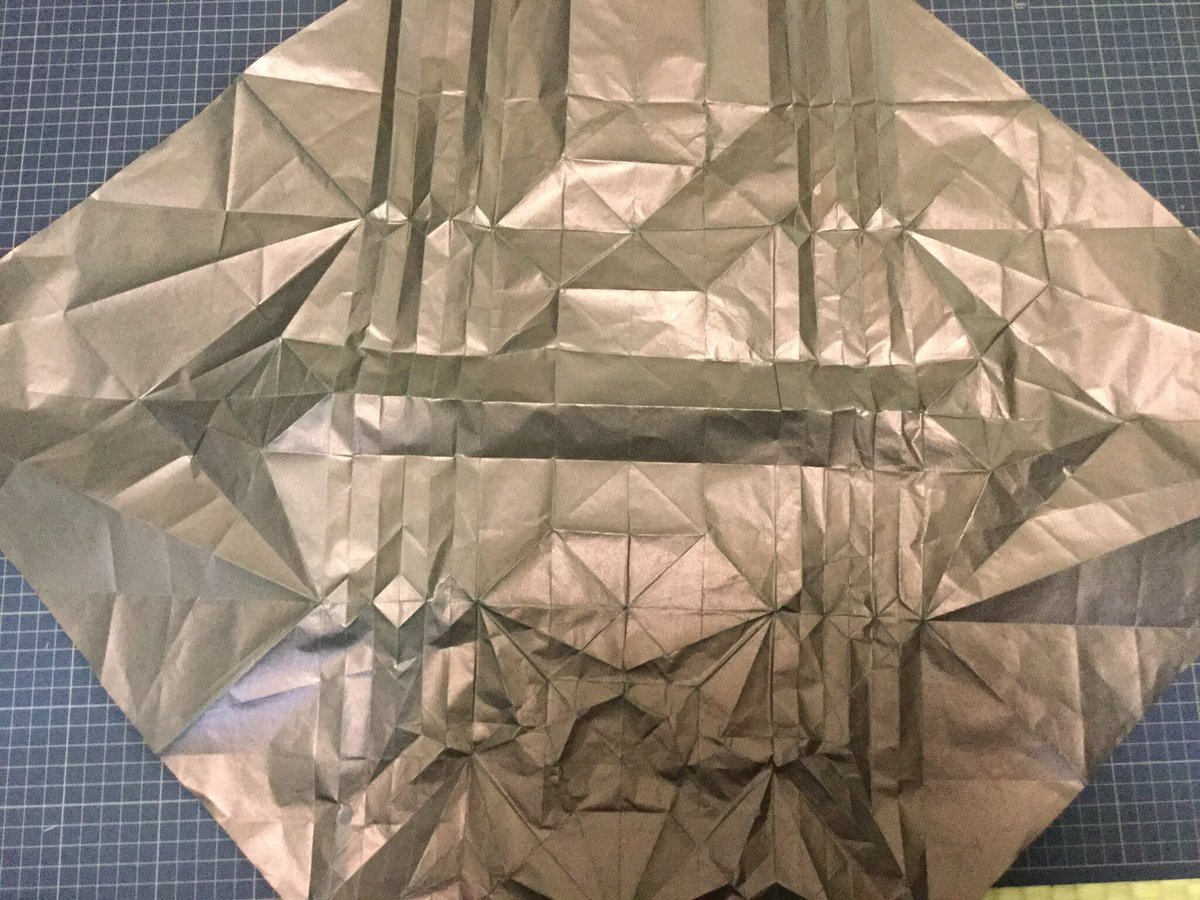 ポ2ョ なるほど 取り敢えず折りかけエンシェントドラゴンを幼児退行させてみたのでanotherの顔部分の展開図折り挑戦してみようと思います