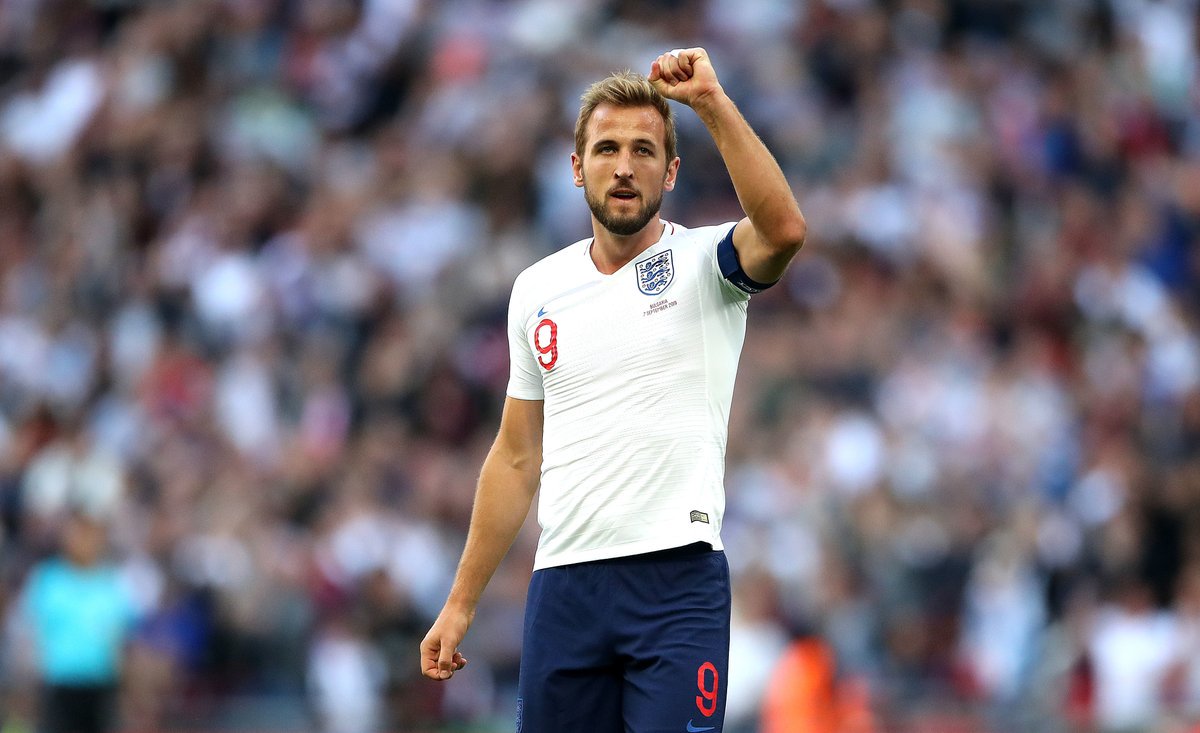 Footballtweet's tweet image. COMPETITION: If Harry Kane scores first against Kosovo, we'll giveaway an International shirt of your choice.

Simply RT and follow this account to enter. ✅🔁
