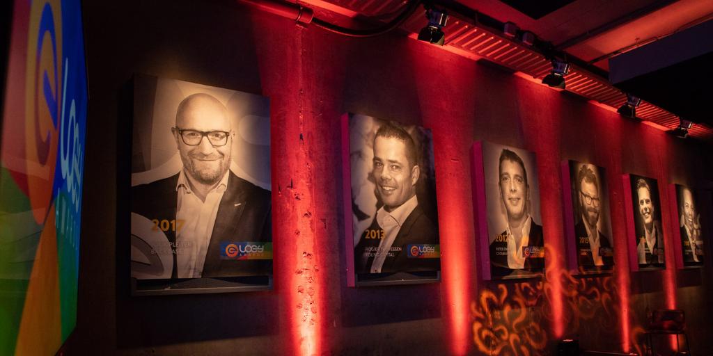 loeyawards's tweet photo. Hieperdepiep... hoera! 🥂 Deze week vieren we 1️⃣0️⃣ jaar LOEY Awards! Goed moment om terug te kijken naar 10 bijzondere edities waarmee we online ondernemerschap hebben gevierd.
🏆 Onze eregalerij: https://t.co/fiAbqcT4T5
#loey19 #loeyawards #10jaarloey #ondernemerschap https://t.co/QbprVQzIeE