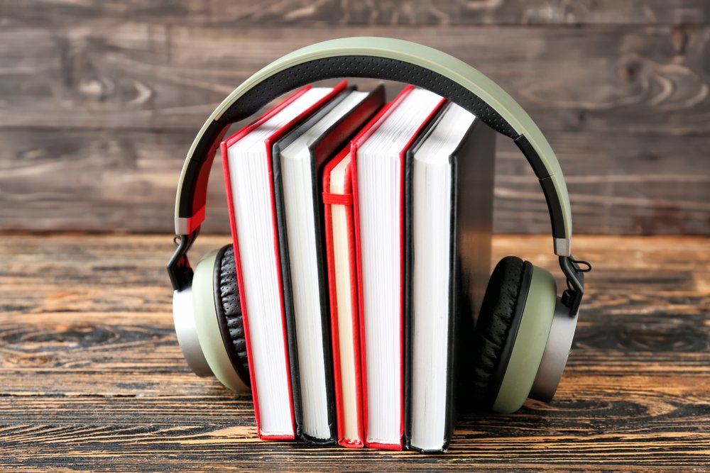 Breve historia de los audiolibros por <a href="/alexsisifo/">Alejandro Gamero</a>: 

bit.ly/2YOlrqp