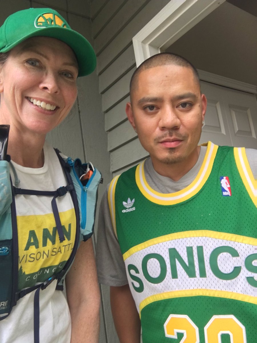 NeighborsForAnn's tweet photo. EJ was stoked to hear of my campaign! This is his hometown & he wants everyone to experience the fun he had growing up, watching the Sonics. What are your top priorities for our district & city? I’ll work hard to make sure you’re heard—b/c I wasn’t.
#NeighborsInAction https://t.co/snWFQG1Bbt