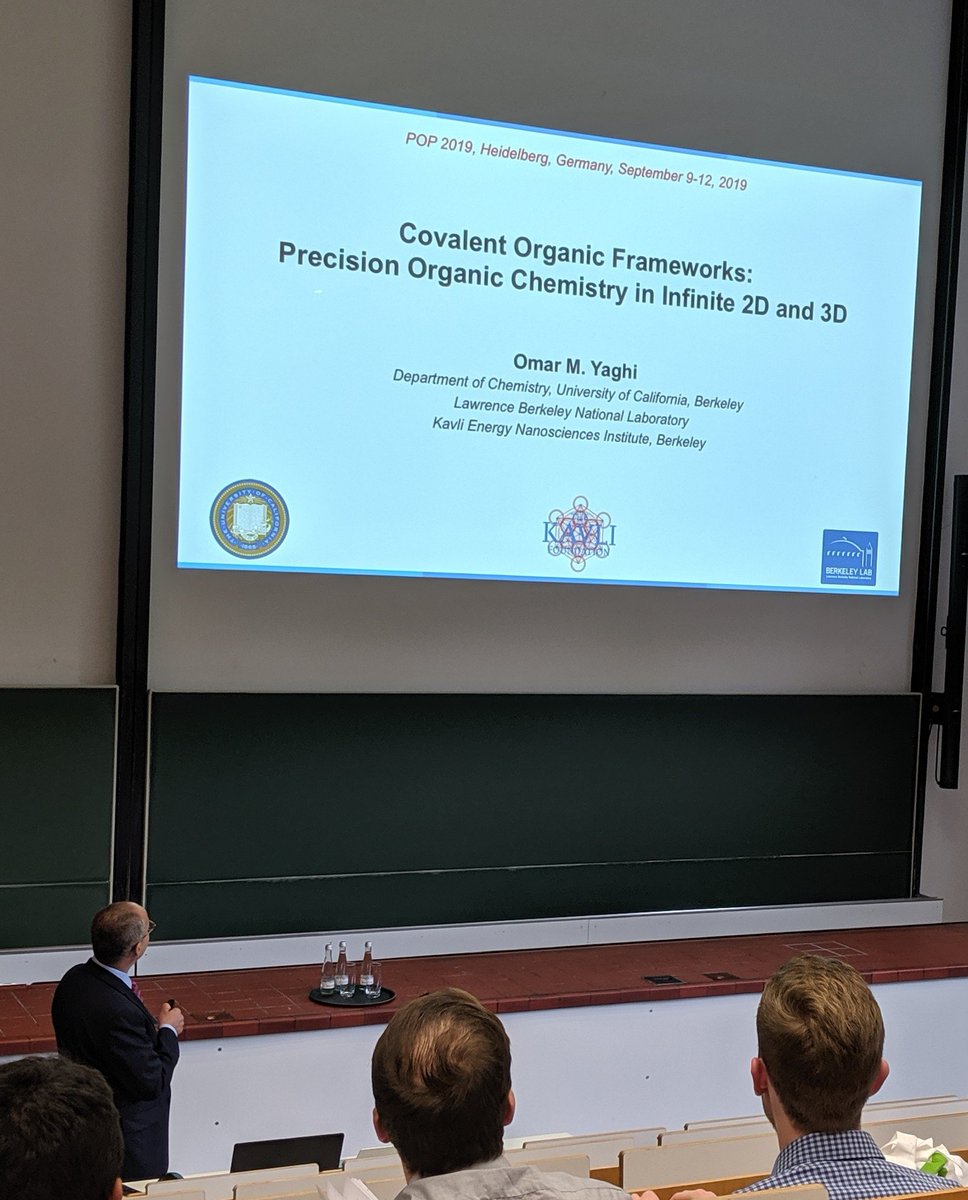 ZwijCompChem's tweet photo. Omar Yaghi giving the opening talk of #POPs19 https://t.co/2iQQKUYHvy