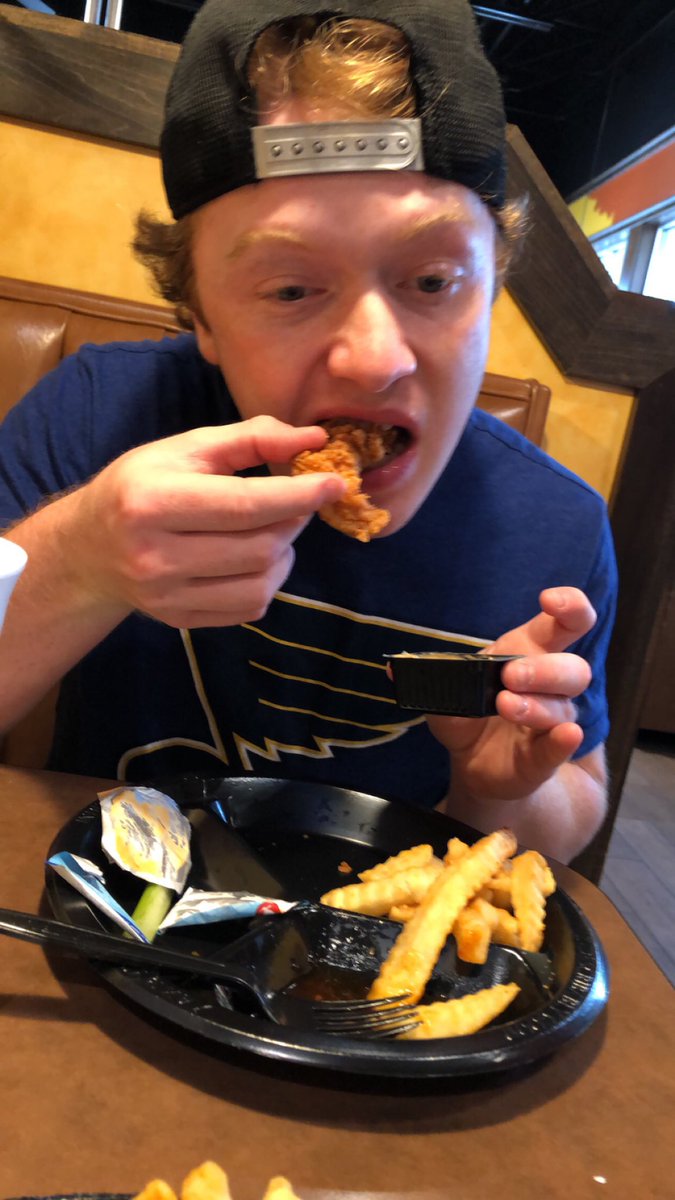 cam_miles73's tweet photo. Happy 20th birthday, to the goon @patrick_g22 🎉🎊 Being suite mates with you realized how much I hate gingers🤪 #suite3myrooom! https://t.co/aERgfVWMYR