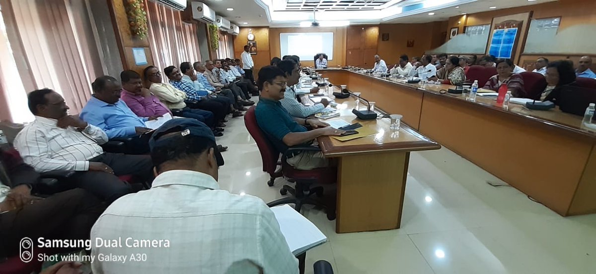 asjbsnl's tweet photo. 👆 Review  meeting of central,east &amp; west area,Pune dated 9.9.2019. https://t.co/QzJSeq00vZ