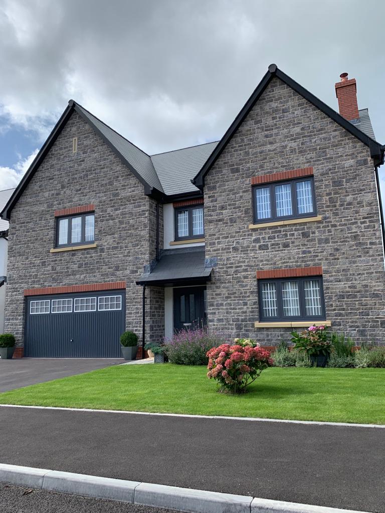 RecruitCrest's tweet photo. As an independent recruiter, we take great pride in the trusted partnerships we form and always visit construction sites and finished developments to gain a proper insight for the roles we seek. Love this @WaterstoneUK #StNicholasFields #Wales #MondayMotivation #MondayMorning https://t.co/YxWnkZllAu