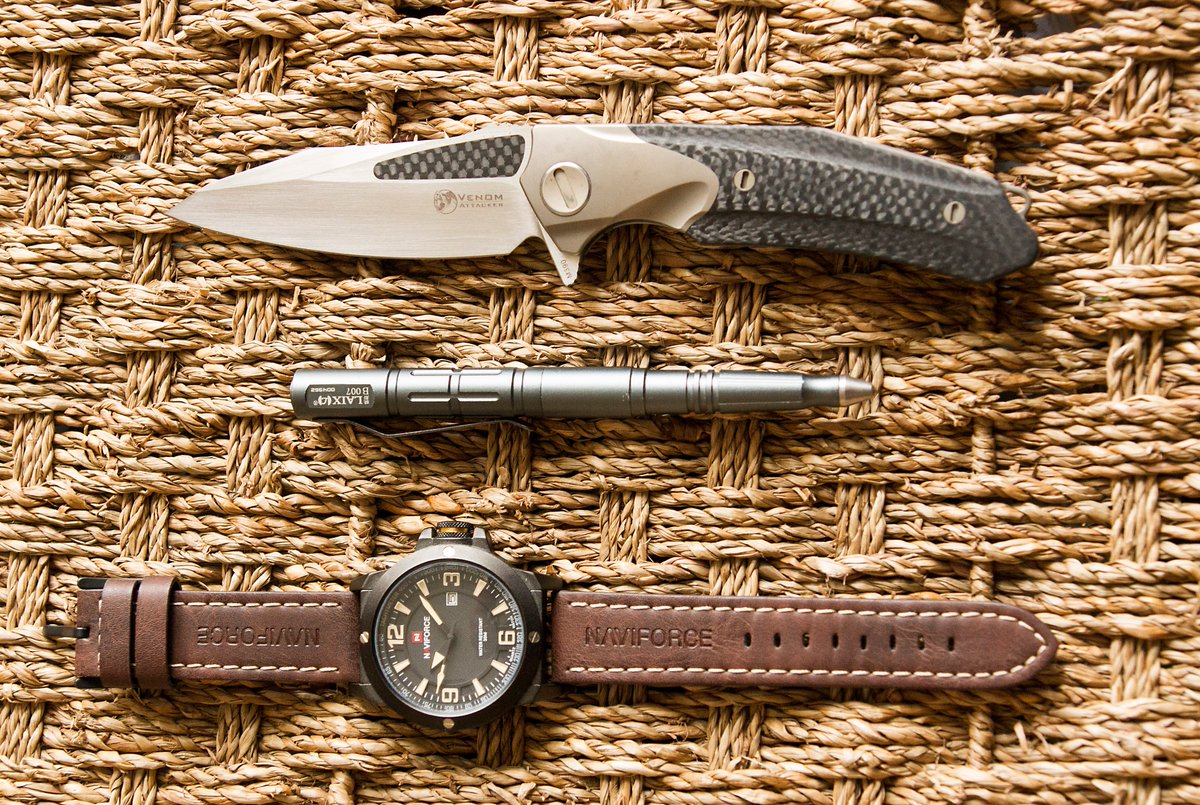 My everyday carry.

#everydaycarry #tactical #survival  #knives  #knife #watch #aliexpress #Chinese  #edc #pen #KevinJohn

Naviforce field watch.
s.click.aliexpress.com/e/m5NR6KTO

Laix B007 tactical pen
s.click.aliexpress.com/e/Eeet3t1W

Kevin John Venom Attacker knife.
s.click.aliexpress.com/e/EGlEEPVO