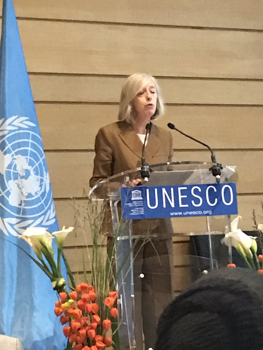 melody_isnard's tweet photo. The international conference on literacy and multilingualism is starting at UNESCO headquarter in Paris. Embracing linguistic diversity in education and literacy development is central to build an inclusive society. @Microsoft_EDUFR @alexajoyce https://t.co/fYn3a7IdVd