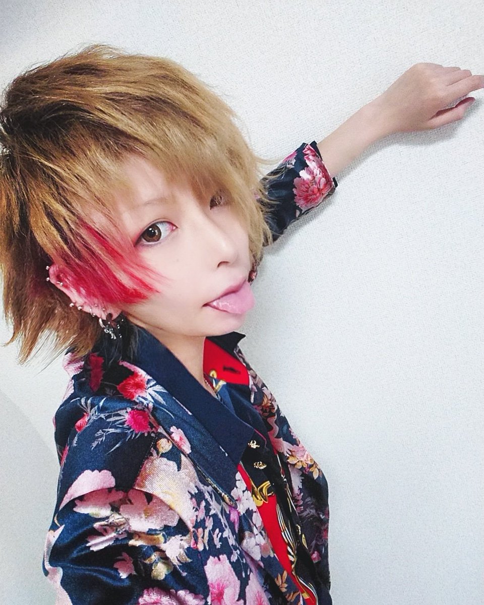 杉浦アヤカ 野球がラブチ 今月は27日わたくしbirthday なんですがプレゼントとお手紙の質問多いんですが宛先は事務所にお願いします 毎年皆からの愛情沢山受け取ってます 宛先 163 0245 東京都新宿区西新宿2 6 1新宿住友ビルディング45f