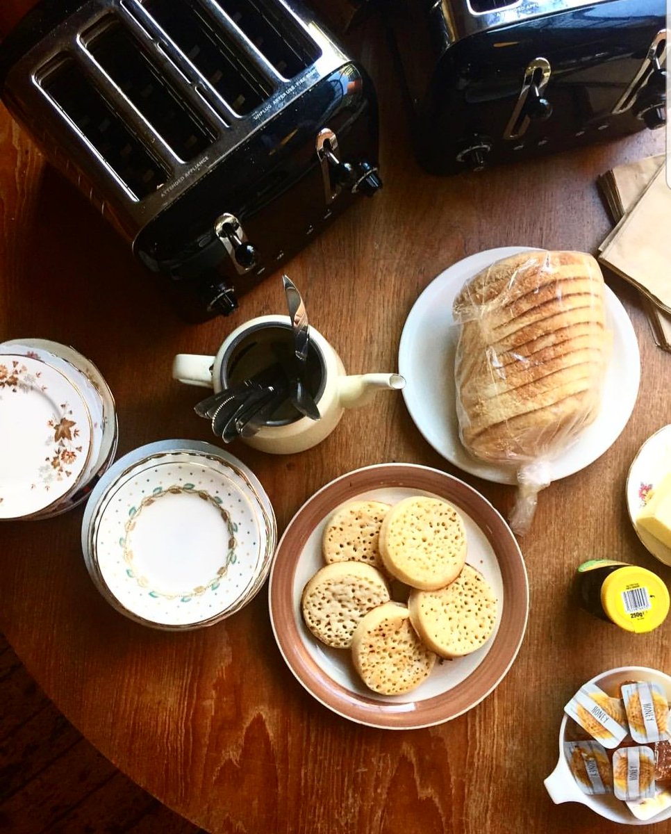 Start the week with FREE breakfast, available Monday to Friday 8.30-11am, available to takeaway too! #freebreakfast #whatsforbreakfast #takeaway #itsmonday #greatstarttotheweek #exchangebarleicester #culturalquarterleicester