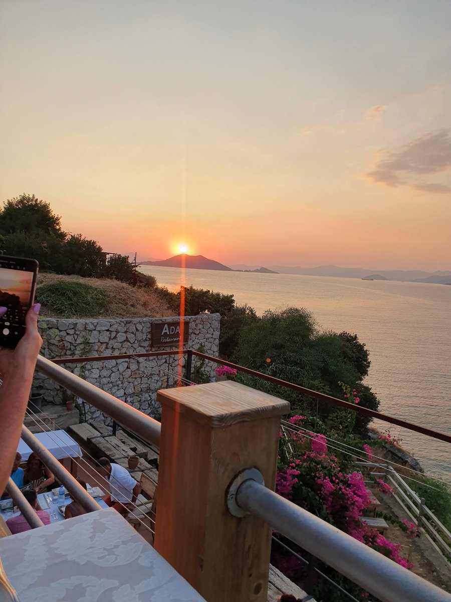 _mrsp73's tweet photo. Last night we dined on Sovalye island. Just wow !!! A must for all future visits, what an experience 🇹🇷🧿❤👌 #Fethiye #eceboutiquehotel #adarestaurant #sovalye #sunsetsunday #Turkey https://t.co/lwR9yykZhx