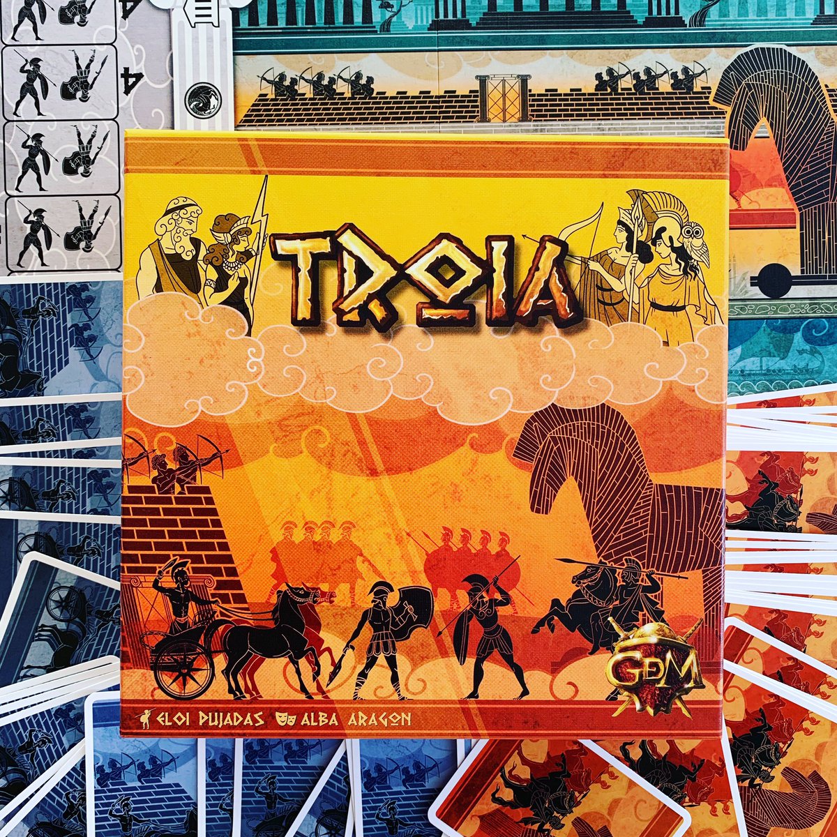 fabioaraujolima's tweet photo. It’s unboxing day with #Troia, a nice 2P game where you decide if the Greeks or the Trojans should win this battle: https://t.co/stYLu8uLIQ @Guerrademitos #eloipujadas #albaaragon https://t.co/BklxYS85sO